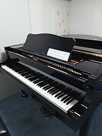 個人練習で使っているスタジオのピアノです。